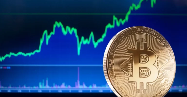 Bitcoin Surpasses $90,000 Bullish Momentum and Decoupling Bitcoin Surges Above
