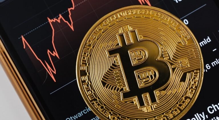 Bitcoin Holds Strong